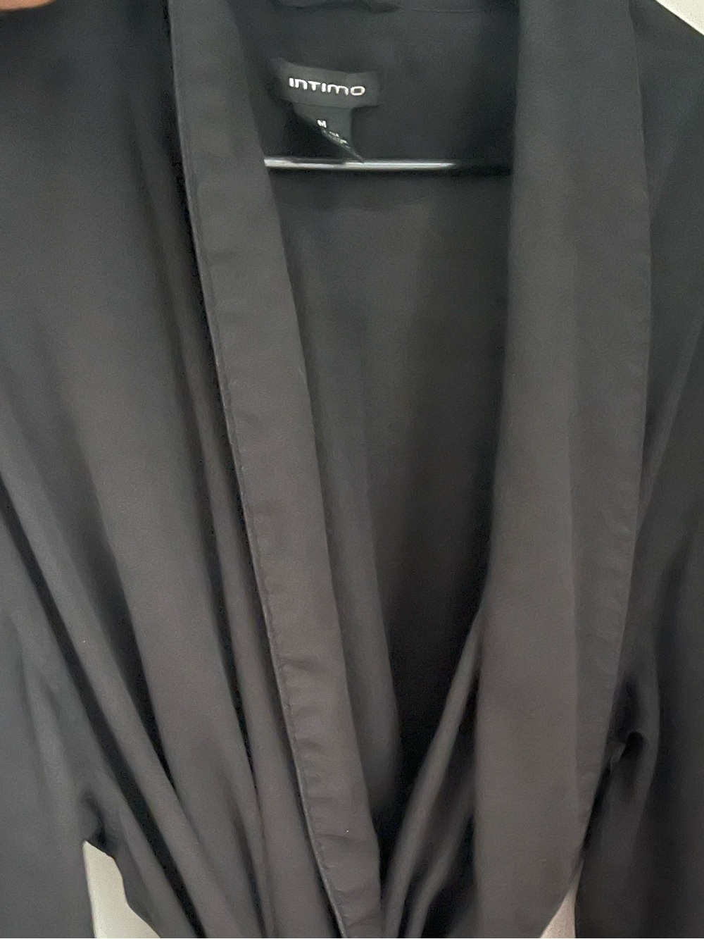 Intimo Black Shawl-Collar Lounge Robe 100% silk - Picture 5 of 5